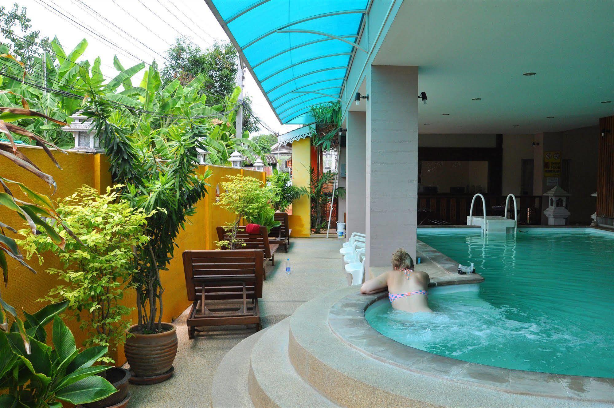 Thaphae Garden Guesthouse Chiang Mai Eksteriør bilde